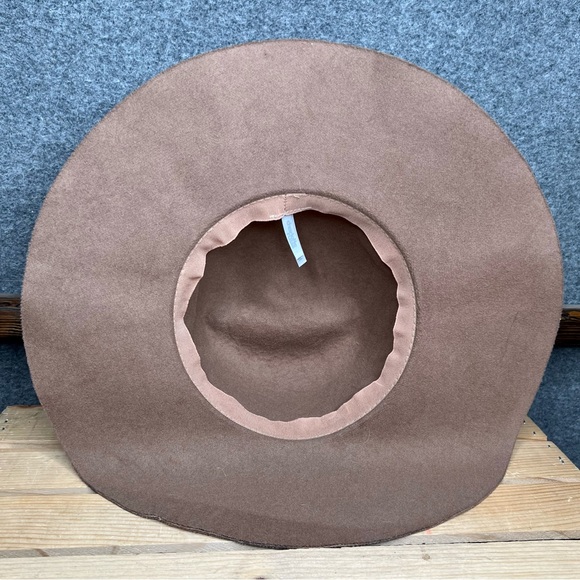 Charlotte Russe Hat - Picture 2 of 3